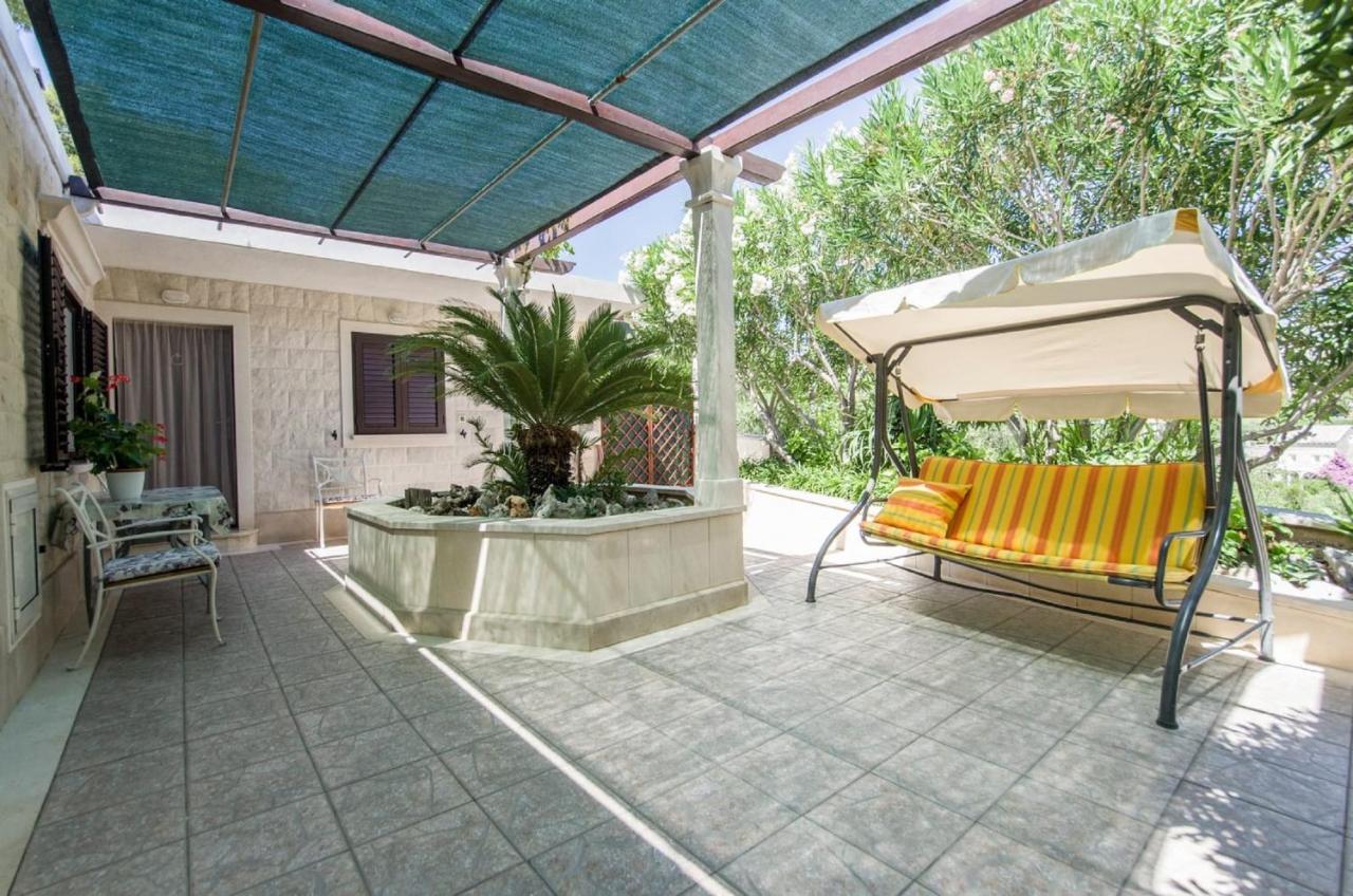Holiday Home Villa Spilla Selca  ภายนอก รูปภาพ