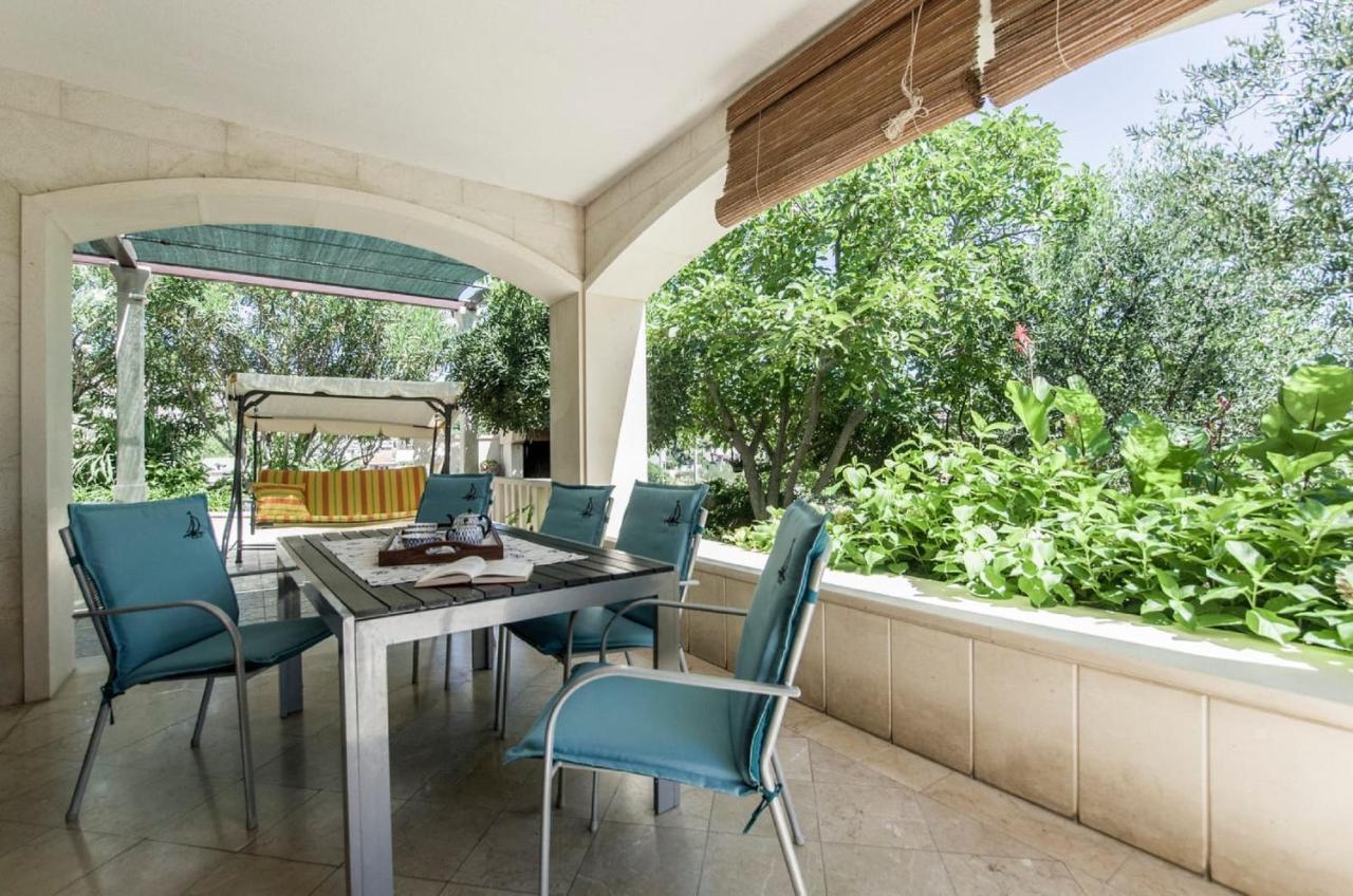 Holiday Home Villa Spilla Selca  ภายนอก รูปภาพ