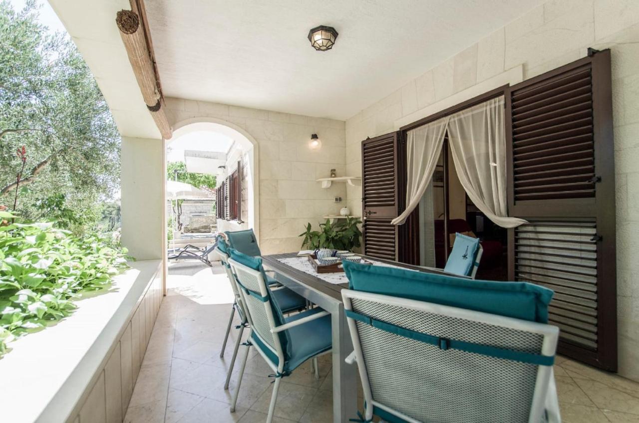 Holiday Home Villa Spilla Selca  ภายนอก รูปภาพ