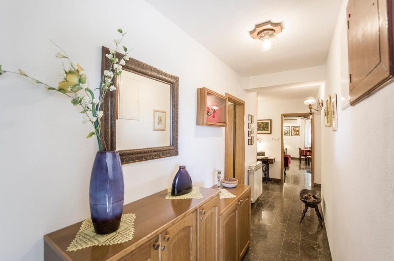 Holiday Home Villa Spilla Selca  ภายนอก รูปภาพ