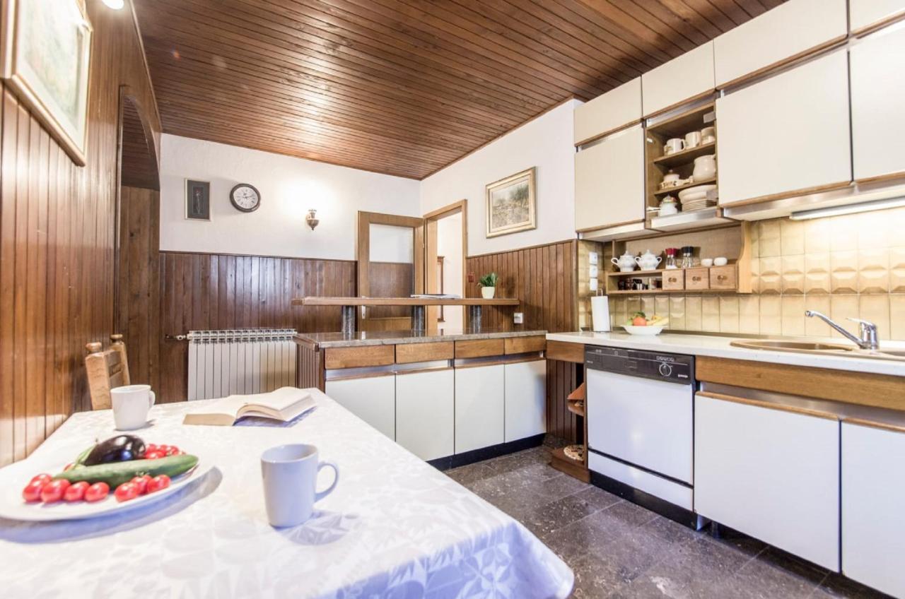 Holiday Home Villa Spilla Selca  ภายนอก รูปภาพ
