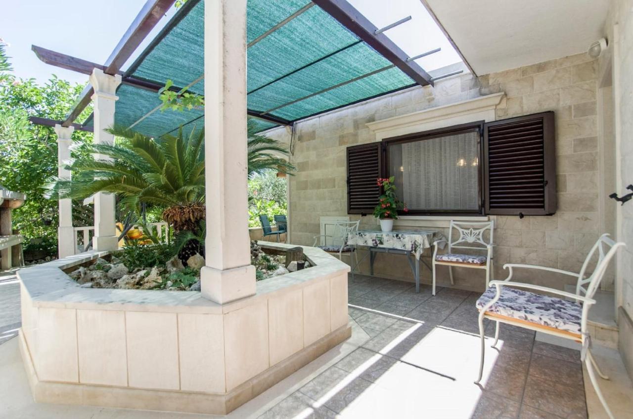 Holiday Home Villa Spilla Selca  ภายนอก รูปภาพ